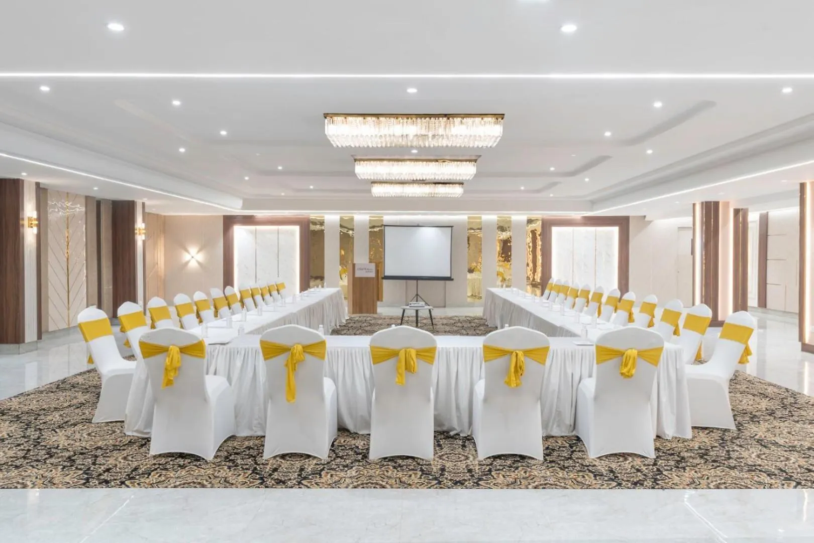 Clarks Inn Suites Agra Near Tajmahal 4*, Agra (Uttar Pradesh)
